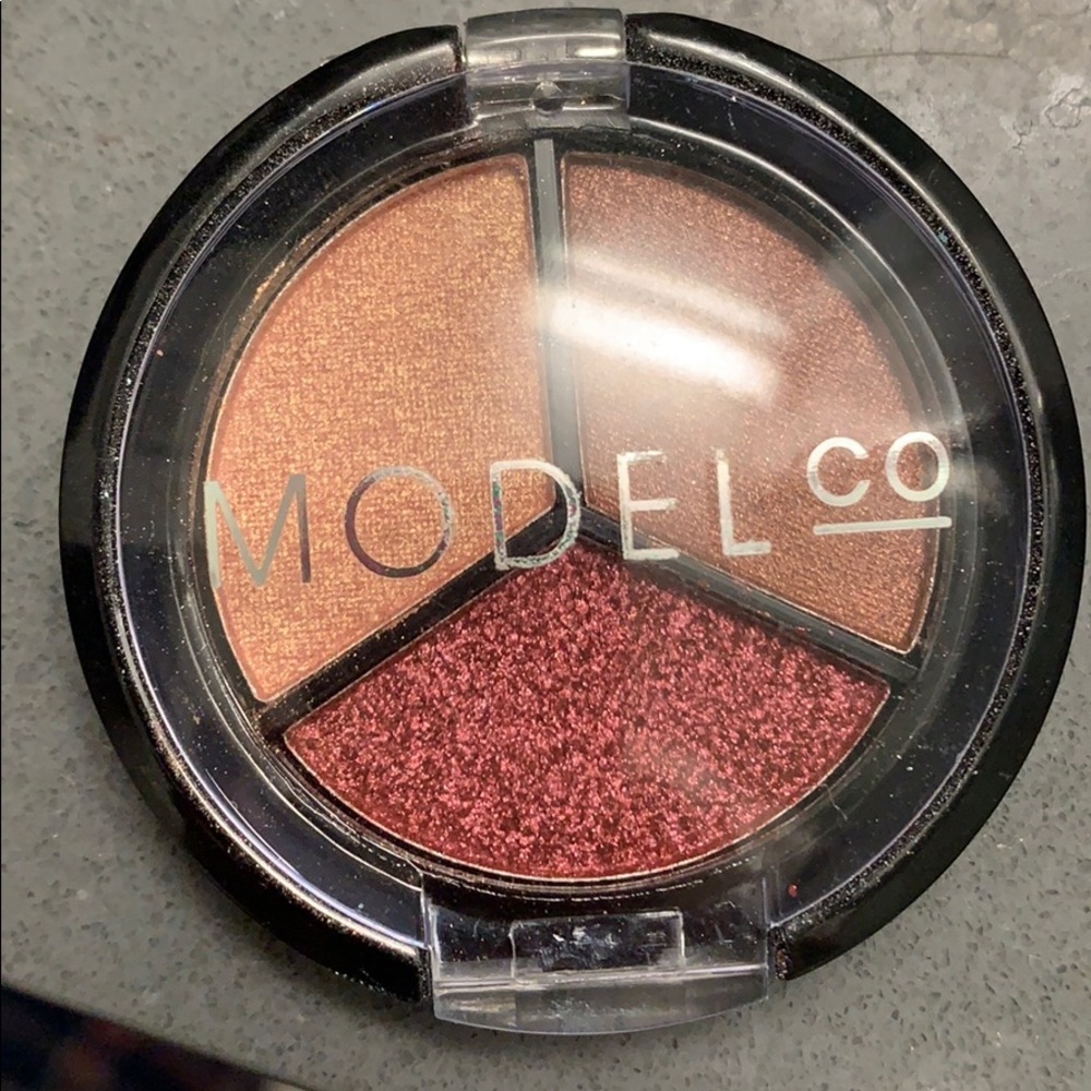 Model Co Metallic Eyeshadow Trio in Mykonos